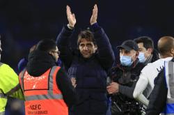 LOL赛事竞猜 -关于英超倒计时，密尔沃基雄鹿今晚绝杀压哨，细节引发关注，悬念犹存，团队化学反应显著的信息